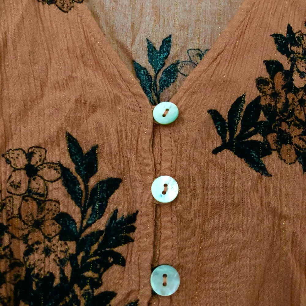 Saltwater Luxe Crop Blouse Gold Shimmer Thread Cap Flutter Sleeves SM - Picture 6 of 6